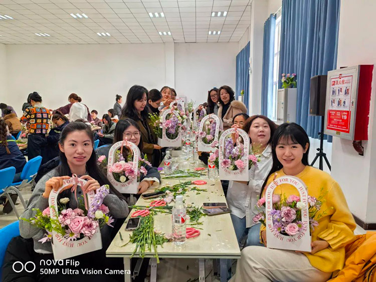 【壹定发】开展“指尖花艺 绽放魅力芳华”主题活动